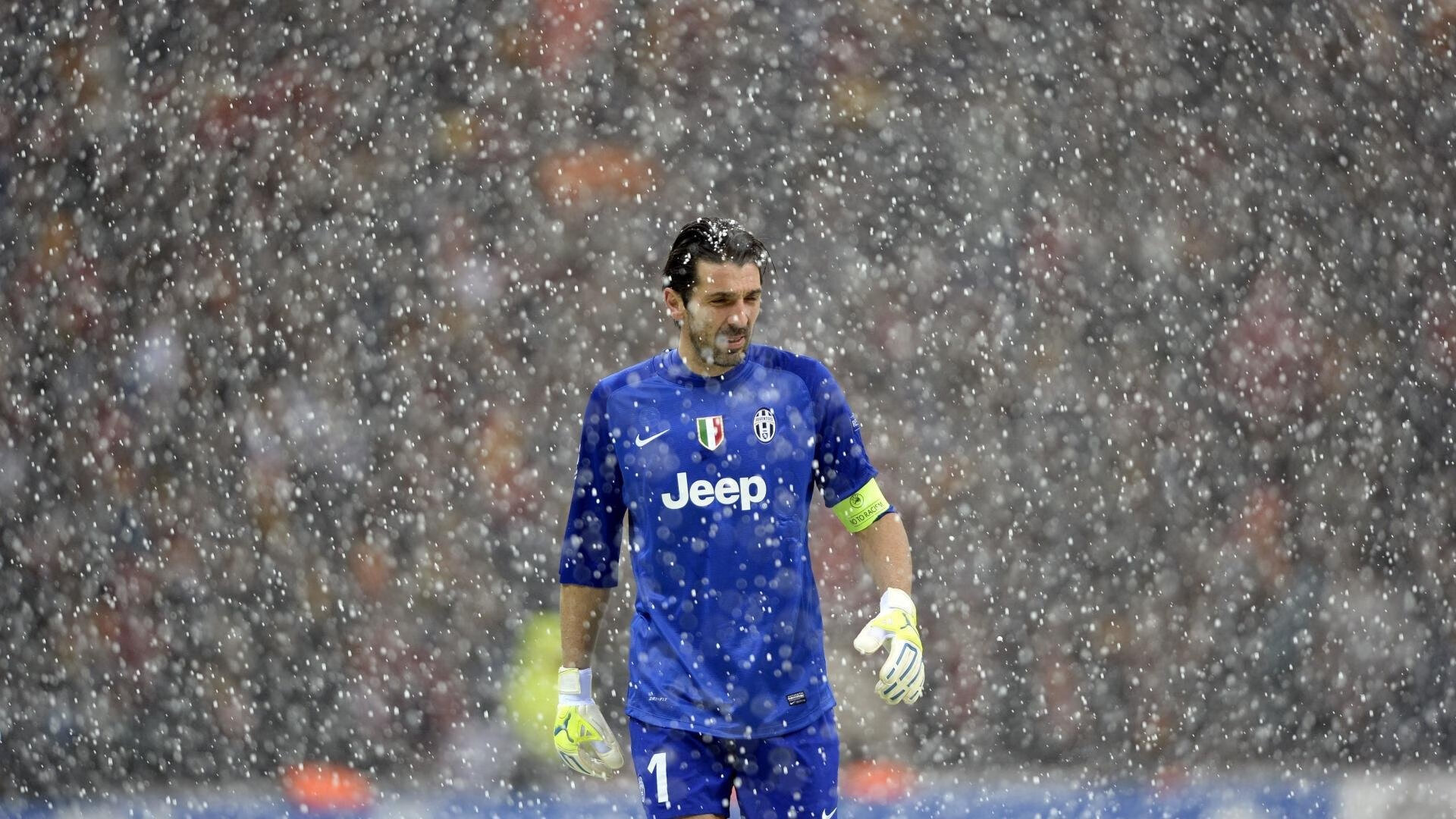 “边远地区青少年足球运动发展迅速，基层足球不断普及”，我国青少年足球发展现状